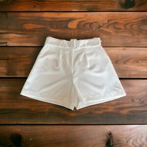 MOD On Trend White Shorts Size L